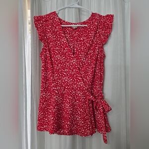 ​Meraki Red & White Floral Wrap Top - Medium Ruffle Flutter Sleeve Peplum